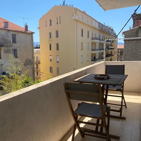 Les Oliviers T2 Ajaccio Centre * Ajaccio (Corsica)